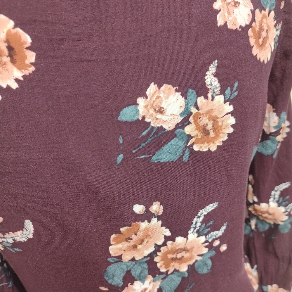 💥 3/$20 Wild Fable Medium Floral Wrap Peplum Top - Plum - Picture 8 of 10